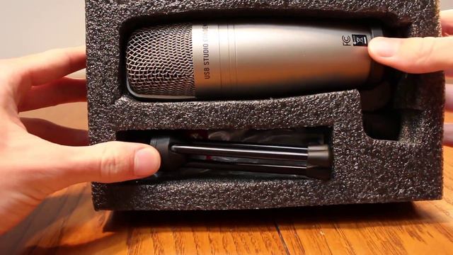 Samson C01U Pro Microphone Review - The Best USB Vocal Mic? (Unboxing & Test) смотреть онлайн
