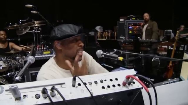 This Is It - The Way You Make Me feel Soundcheck, Burbank CA - Center Staging смотреть онлайн