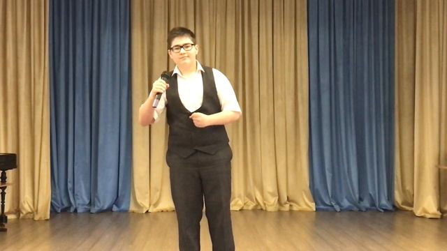 "Я назову тебя зоренькой" исполняет Кирилл Долматов смотреть онлайн