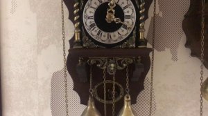 Как повесить маятниковые часы. Что делать если часы останавливаются.