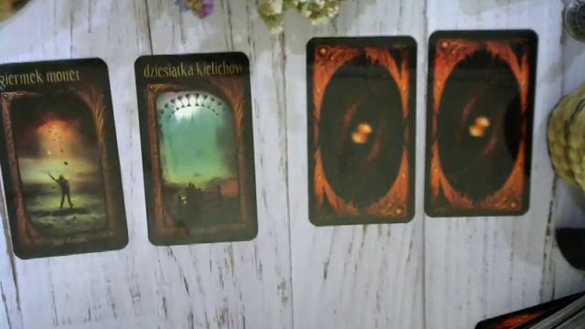 ЛЮБИТ ЛИ ОН ВАС?ДОРОЖИТ ЛИ ВАМИ?/Гадание онлайн/Мастер Таро Юлия Шахова смотреть онлайн