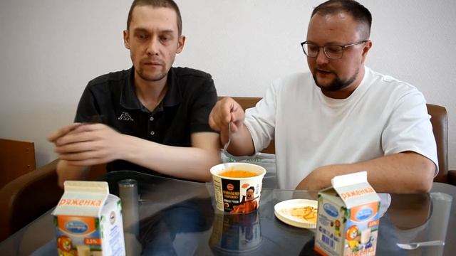 Пятничный жор: habanero topokki. Юристы пробуют корейскую лапшу и рис с огненным перцем. Остро ли? смотреть онлайн