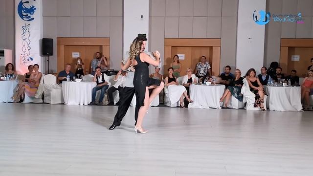 Eşref Tekinalp & Vanessa Gauch 2/4 смотреть онлайн