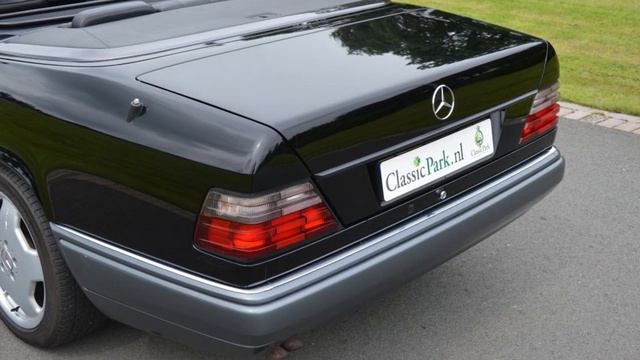 1997 Mercedes-Benz A124 E320 Cabriolet Final Edition смотреть онлайн