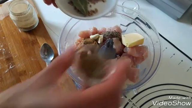 ОЧЕНЬ ВКУСНЫЕ ДОМАШНИЕ ПЕЛЬМЕНИ ИЗ КУРИЦЫ. Сhicken dumplings смотреть онлайн