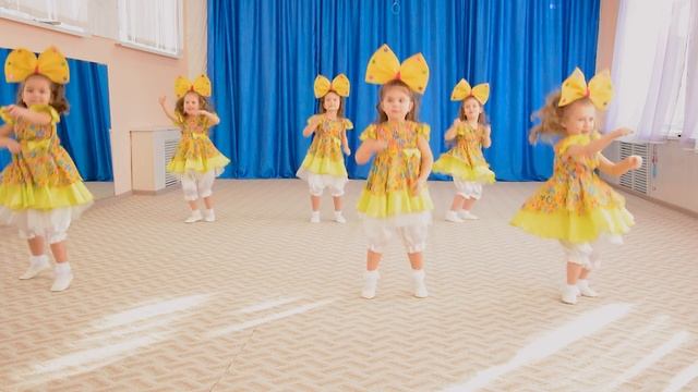 Коллектив "Росинки" МБДОУ ДС №368 Номер "Танец Кукол" Однокамерная. смотреть онлайн