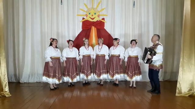 Живёт село родное Слова и музыка А Ванюков Исполняет АРП Душенька смотреть онлайн