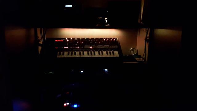 Roland JD-Xi,SonicCell, Beatstep,Keystep&iConnectMIDI4+ MIDI Clock test dark version смотреть онлайн