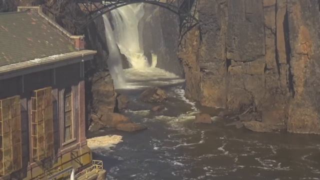 США Нью-Джерси Патерсон, водопад Грейт-Фолс смотреть онлайн