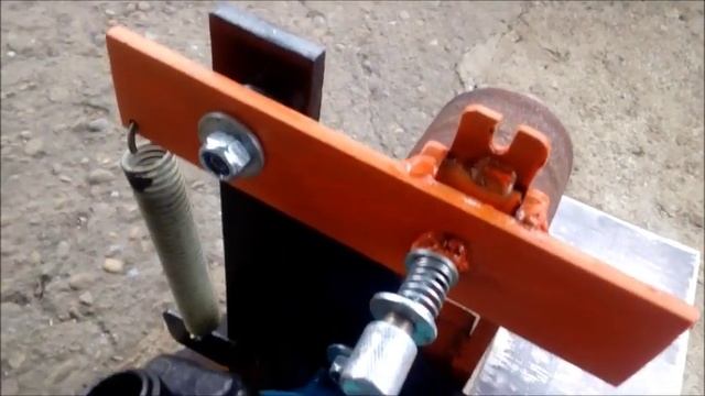 ГРИНДЕР СВОИМИ РУКАМИ! простой маленький гриндер!