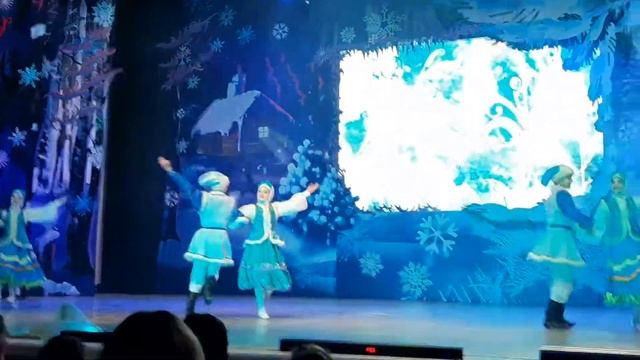 Волгоград. Ансамбль " Улыбка". ЦКЗ - сказка " Моорзко ". январь 2020 год. смотреть онлайн