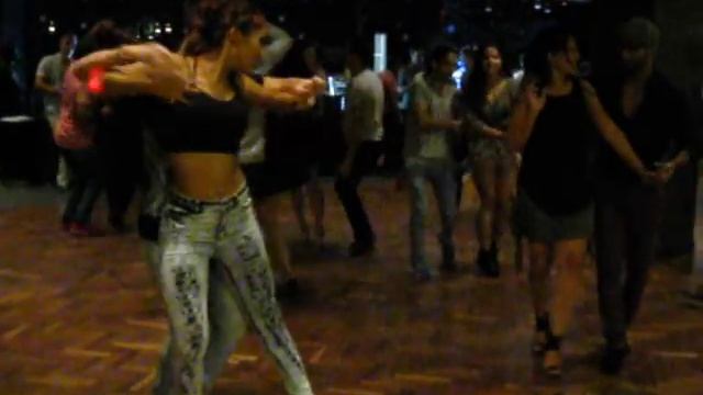 Botanic Bar - Bachata - Chloe Loh & Alessandro - What do you mean by Justin Bieber смотреть онлайн