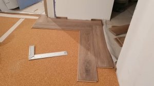 Какую подложку выбрать под ламинат ЛУЧШАЯ ПОДЛОЖКА ПОД ЛАМИНАТ