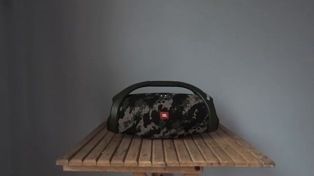 JBL BoomBox2 vs Marshall Actonll смотреть онлайн