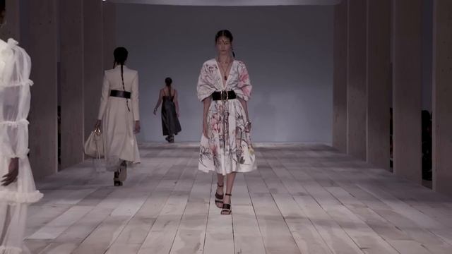 Alexander McQueen | Womenswear Spring/Summer 2020
