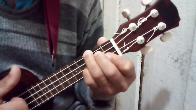 COMO TOCAR EM SOL MENOR NO UKULELE. смотреть онлайн