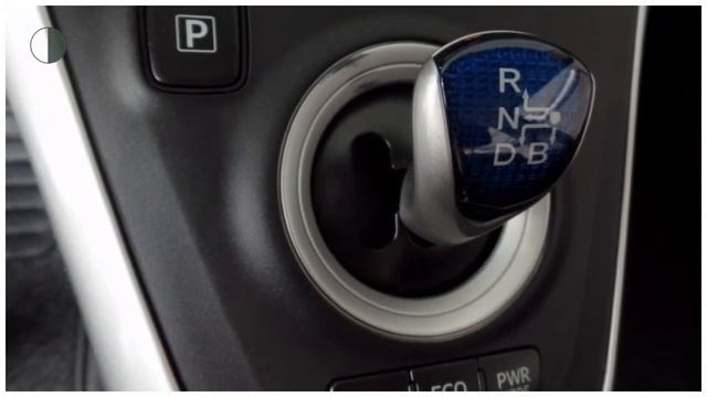 Toyota Auris 1.8 FULL HYBRID ASPIRATION Navi, Camera смотреть онлайн