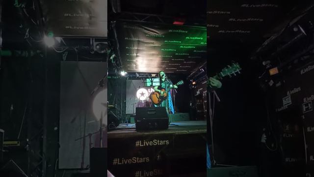 КорнелиЯ - Я одна (LIVE STARS 17.07.2020) смотреть онлайн