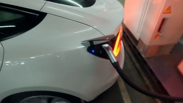 Обзор на Tesla Model 3 (личный опыт) смотреть онлайн