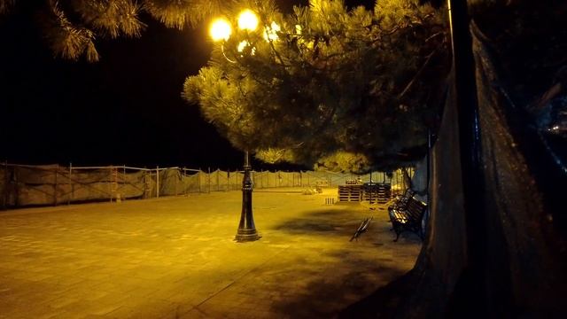 Алушта 25 11 22г. На 95% завершены работы по укладке плитки на Центральной набережной. смотреть онлайн