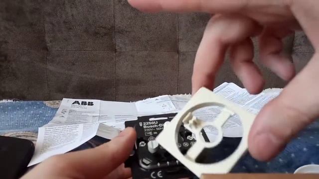 ОНЛАЙН ТРЕЙД РУ — Светорегулятор диммер ABB Levit поворотно нажимной 60 600 Вт R слоновая кость бе смотреть онлайн