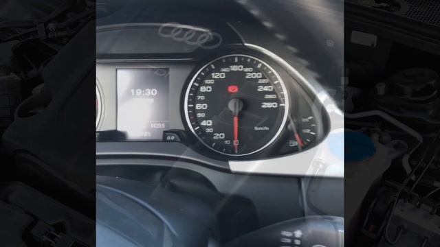 Audi A4 B8 PRAWIDŁOWY POMIAR POZIOMU OLEJU SILNIKOWEGO смотреть онлайн