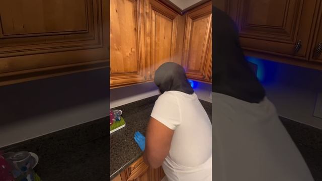 After 4 hours of labor crunched down to 1 min its safe to say I am done sundayreset #cleaningtiktok смотреть онлайн