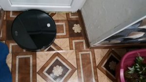 Робот-пылесос Royal Wellfort Vt-33 .Пылесос из Магнита.