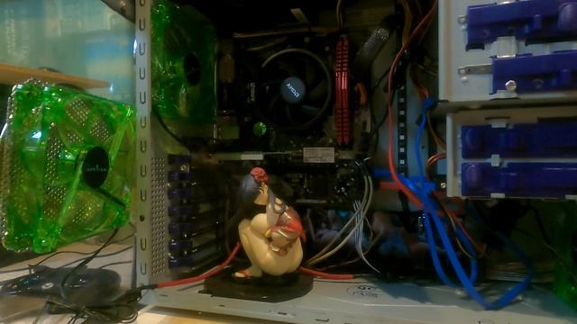 RYZEN 3 3200G : NO GPU : POP OS BUDGET GAMING PC! смотреть онлайн