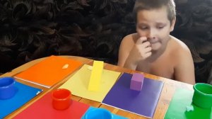 КАК УСПОКОИТЬ РЕБЕНКА АУТИСТА