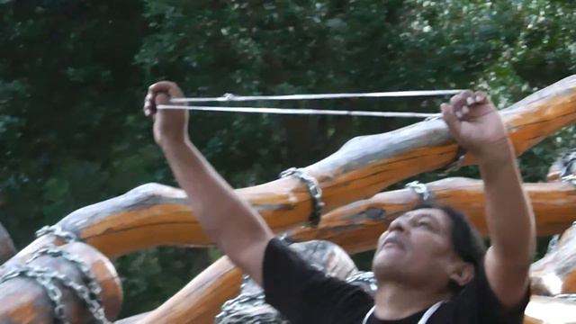 SUMMER PERFORMANCE OF THE ARTIST EFRA AVILA ON THE INTERACTIVE SCULPTURE SEAGULL OF MARJAN смотреть онлайн