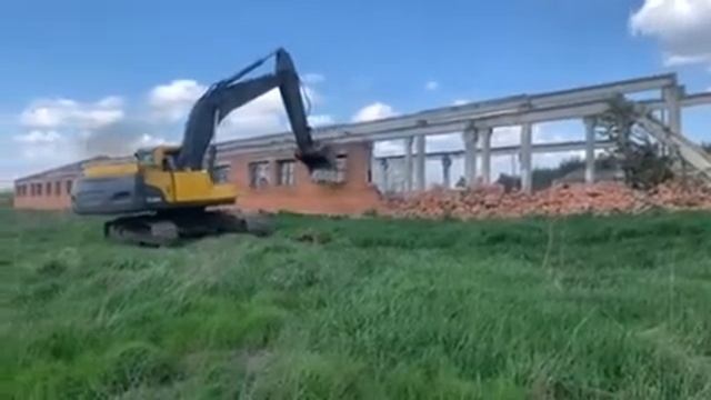 Демонтаж коровников макаровский район снос сооружений дач киевская область смотреть онлайн