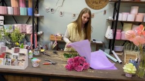 Упаковка букета из семи роз/ Розы кантри блюз в упаковке