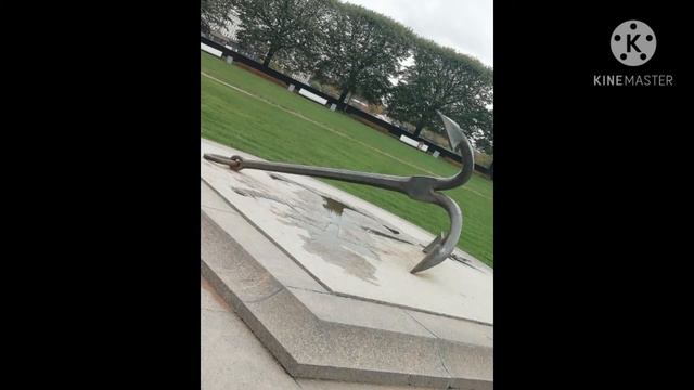 Ребят я лежу на кровати вот это класс со мной рядом телек, холодос,. 😎😎😎 смотреть онлайн
