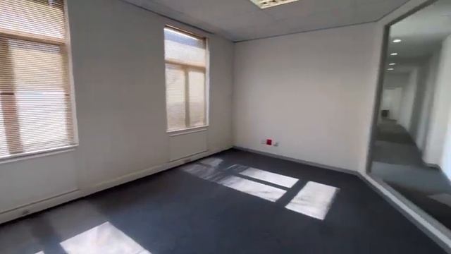 189sqm Commercial office space available for rental in Sandton business node. смотреть онлайн