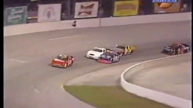 2001 USAR Hooters Pro Cup "Alan Kulwicki Memorial / Hooters 300" At USA International Speedway смотреть онлайн