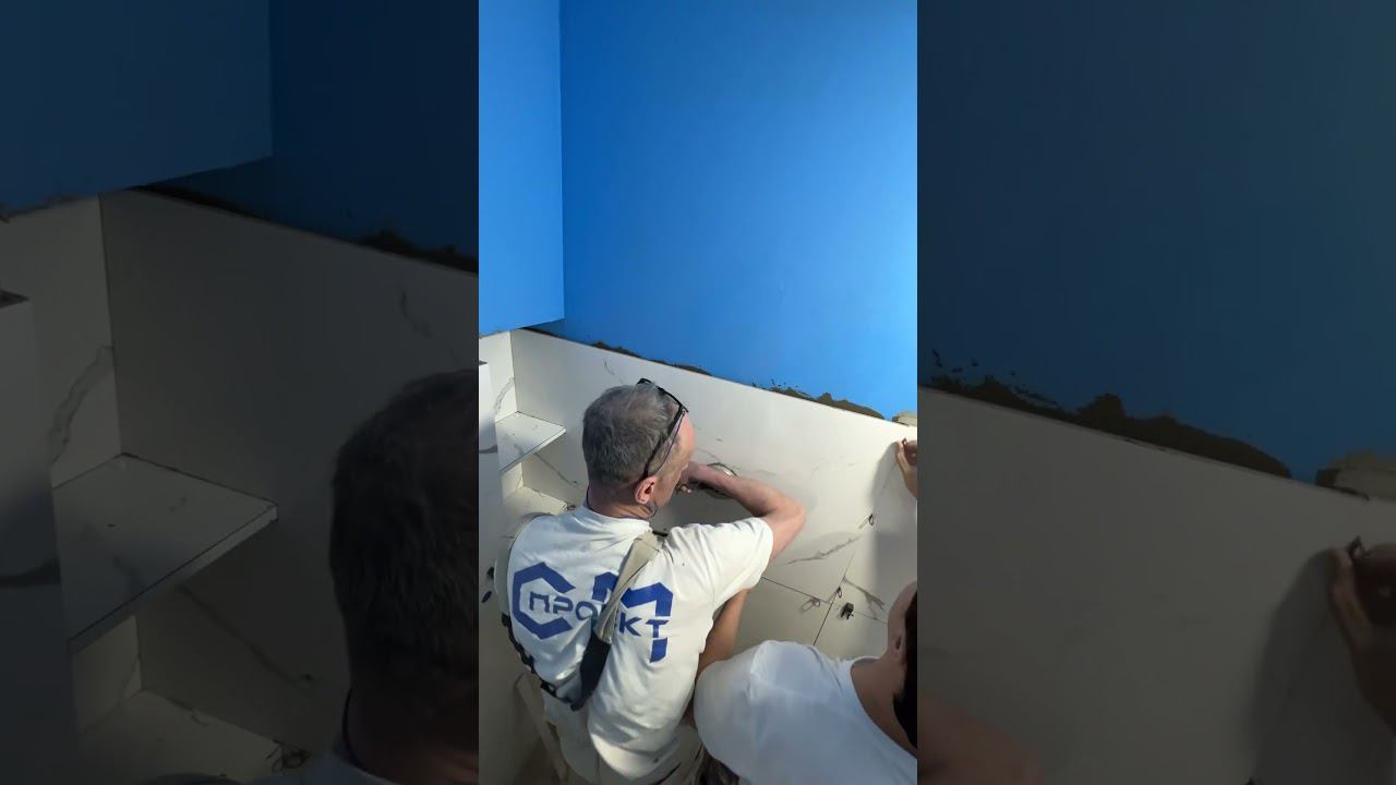 Идеальная стыковка керамогранита при устройстве встроенных полочек из плитки #дизайнинтерьера смотреть онлайн