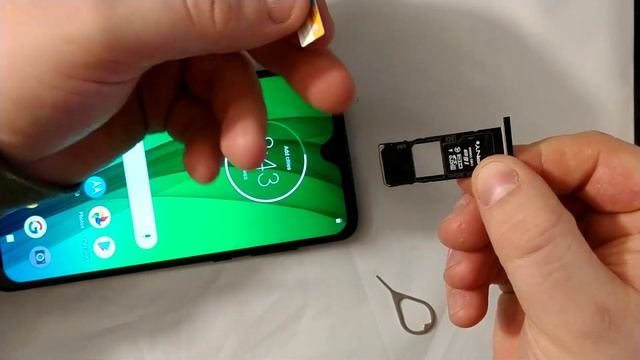 Moto G7 / G7 Plus Insert and remove Sim Card & Micro SD Card memory смотреть онлайн