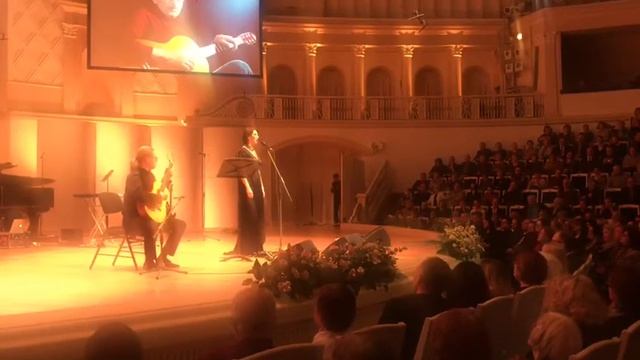 Девочка плачет. Автор Окуджава смотреть онлайн