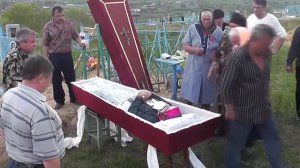 веселые похороны бабушки оли