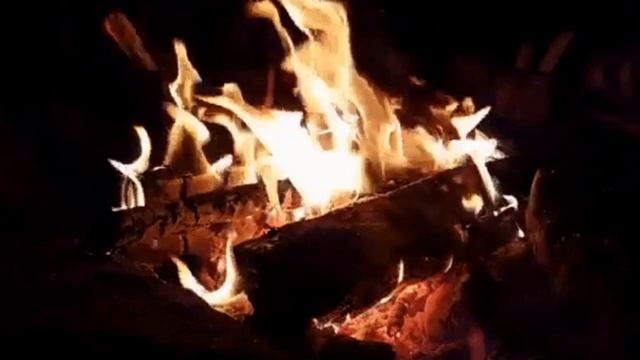 #122 Cover version "Старый костер", поет В.Рыбак. смотреть онлайн