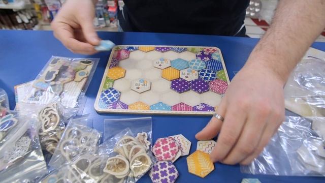 Calico - The Game of Quilts and Cats | Board Game Up Close! смотреть онлайн