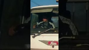 Эвакуатор поверил в себя и в свою избранность #встречка #автохамы