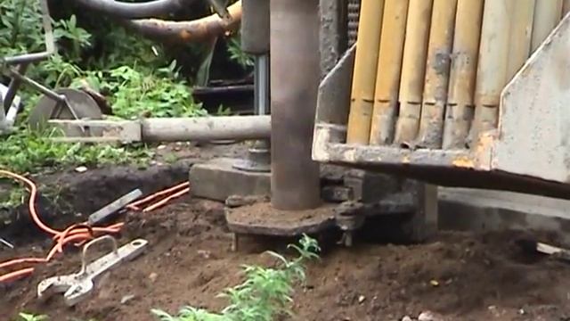 Буровая машина "Аквадрил" для быстрого бурения скважин смотреть онлайн