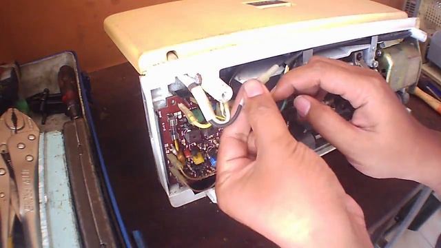 RICCAR 1000 SEWING MACHINE