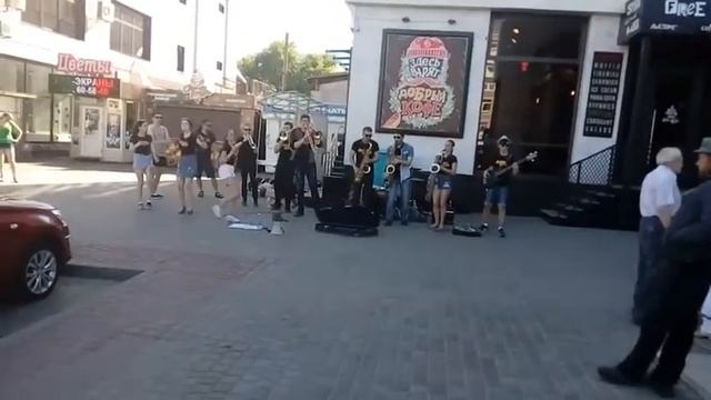 Музыканты у ЦУМа смотреть онлайн