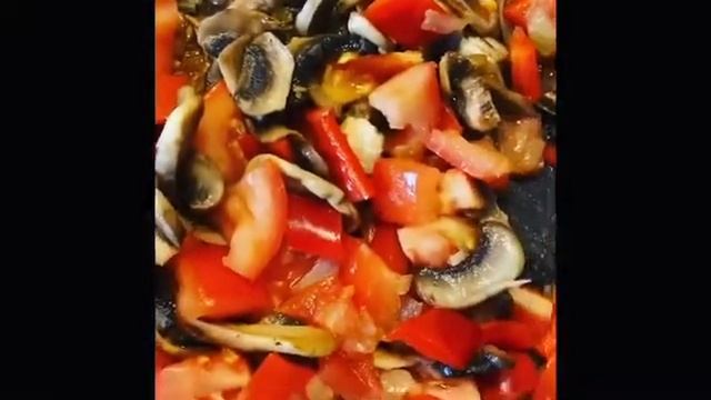 Тушёная фасоль с мясом и грибами? смотреть онлайн