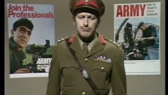 Monty Python's Flying Circus 4-1 Owl Stretching Time смотреть онлайн