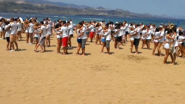 flashmob kizomba las palmas 1º pase (playa de las canteras) смотреть онлайн