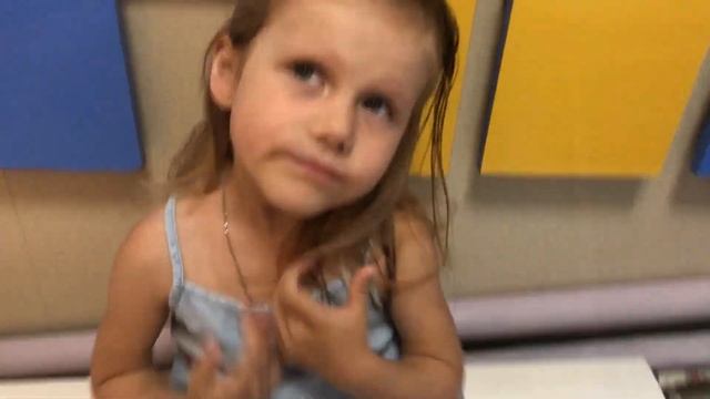 Один день из моей жизни! Едем в бассейн и начинаем подготовку к Дню Рождению! смотреть онлайн